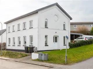 Rummelig 3-værelsers lejlighed i fredelige omgivelser , Aalborg Øst, Nordjylland