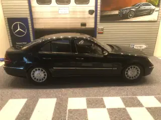 1:18 Mercedes E 211