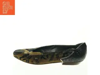 Damesko i velour og lak (str. 39,5)