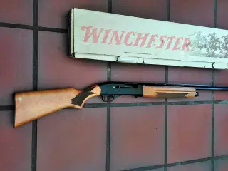 Winchester halvautomat
