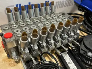 JC-joysticks + radiostyring Scanreco Walvoil DPX