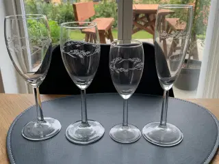Mads Stage glas sælges