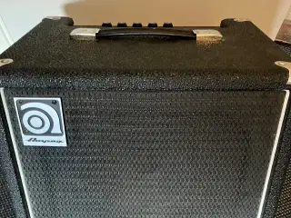 Elektrisk bas guitar med forstærker