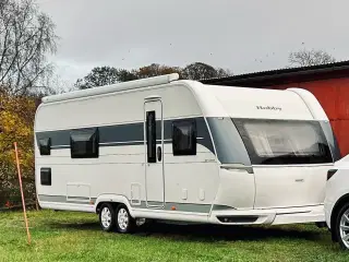 LUKSUS-FAMILIEVOGN: Hobby De Luxe 650 KFU (2021) I