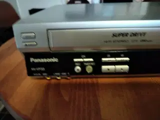 PANASONIC VHS OG DVD AFSPILLER