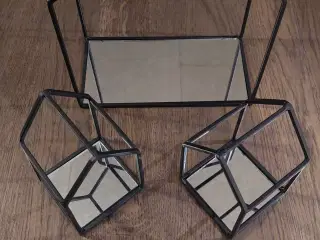 Fine metal huse med glas bund