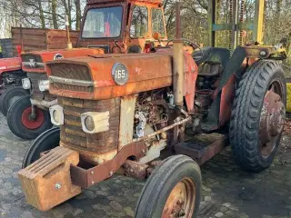 Massey Ferguson 165 Opbygget med byggelift.