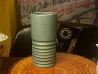 Finnssdottir vase - BYD!