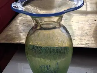 COSTA BODA. Håndlavet glasvase.