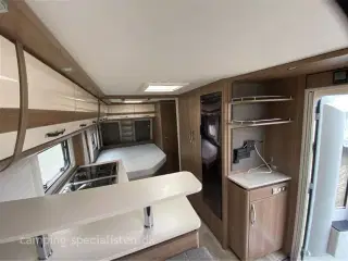 2018 - Dethleffs Beduin Snow 560 FR   Dethleffs Beduin Snow 560 FR model 2018 kan nu ses hos Camping-Specialisten.dk