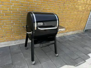 WEBER SMOKEFIRE EPX4 grill