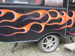 Campingvogn veteran og bemalet