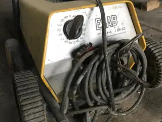 Esab Elektrodesvejser 180 m. masser af elektroder.