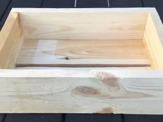Træ kasse / bakke i genbrugstræ fyr 35 x 25