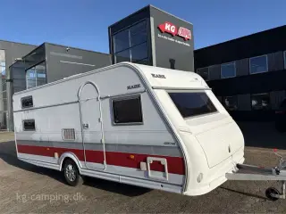 2016 - Kabe Classic 560 GLE KS   Vintervogn med køjer og stor siddegruppe i front.