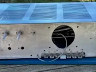 Indbygningskasse, metal, ventileret