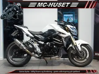 Suzuki GSR 750