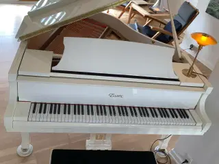 Flygel Essex EGP 155 Designed by Steinway & Sons