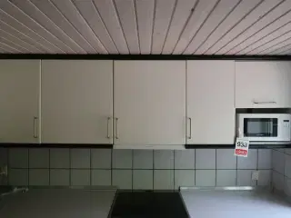 Tøm køkken for indhold