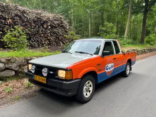 Mazda B2200 (Veteran)
