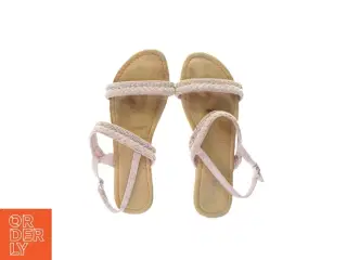 Sandaler (str. 40)