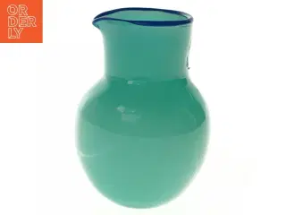 Grøn glaskande med blå kant (str. H. 10,5 cm)
