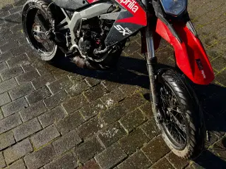 Sælger knallert Aprilia sx50 