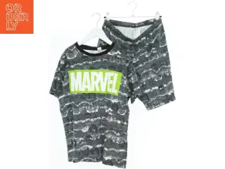 Marvel T-shirt og shorts sæt fra H&M (str. 164)
