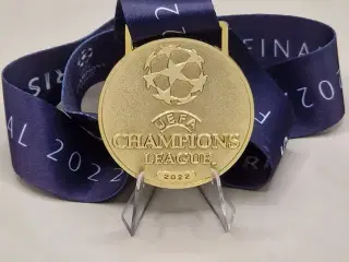 Uefa Paris 2022 Real Madrid guldmedalje