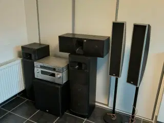 Velspillende surround anlæg Denon + Cerwin Vega!