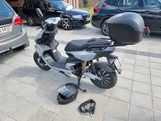 El-scooter 45 km/t VGA