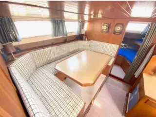 Jupiter 33 flybridge, motorbåd