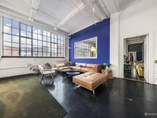 Funktionelt og kreativt kontor eller showroom på 341 m²