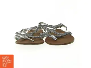 Sandaler fra Atmosphere (str. 39)