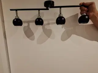 Spot lampe m. 4 lyskilder