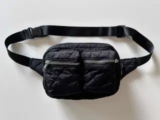 Tiger bæltetaske // bumbag, sort