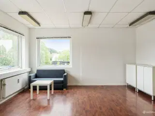 Flotte nyistandsatte kontorlokaler i Hørsholm på Kærvej 28