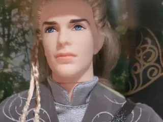 Ringenes Herre, Legolas samler dukke 