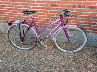 Pigecykel med 18 gear 