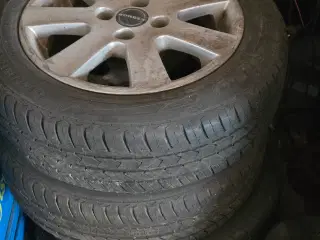 Alufælge med dæk