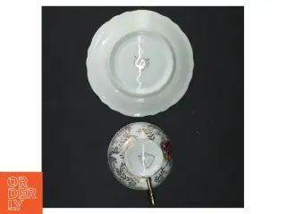 Porcelæns kopper med underkop