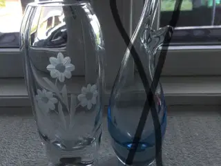 Svensk glas - vase med blomster