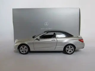 2010 Mercedes E-Klasse Cabrio 1:18 