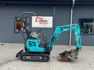Kobelco SK10SR Tiltman og 3 skovle