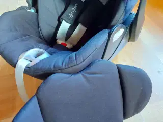 Babys første autostol 