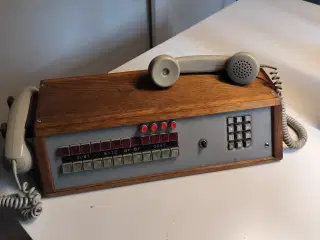 Gammel telefoncentral / omstilling