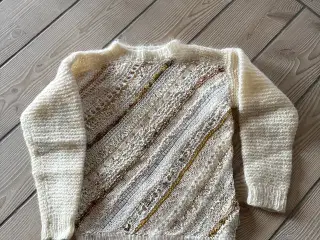 Sweater råhvid i mohairuld