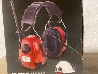Høreværn med radio 