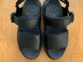 Dr. Martens sandaler