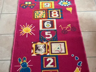 Fint gulvtæppe for børn 